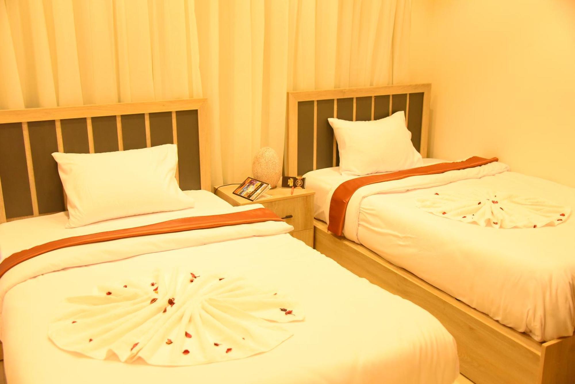 Locanda Pyramids Hotel Kafrat al Jabal Exterior foto